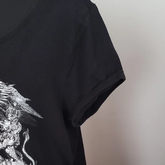 Queen And Adam Lambert Black Graphic Tee with Gold and White Design - Picture 6 of 8